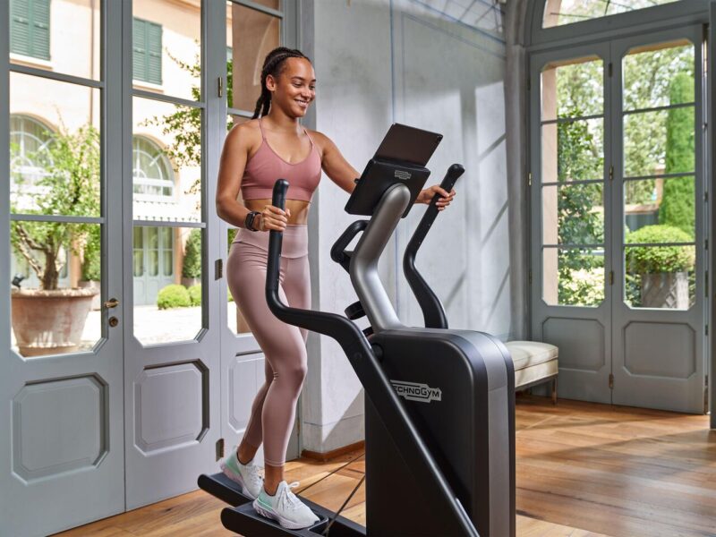 Technogym Elliptical Vélo elliptique pliable & compact – Image 4